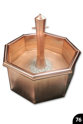 „Achteckiger Brunnen“, Kupfer, Falztechnik, Wulstabschlüsse