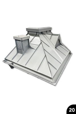 Dachmodel: Doppelstehfalztechnik mit Rinne, Gaube und Kantmusterverzierter Schornsteineinfassung. TiZn 0,7mm&nbsp;