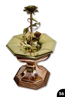 Zimmerbrunnen aus acht gefalzten und gelöteten Segmenten. Nach innen gefalzter Messingeinsatz. Cu 0,6 mm CuZn 0,5 mm