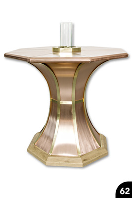 62 Stehtisch mit integrierter Feuerstelle und ­eingeschwungenen Segmenten 