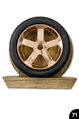 71 Mehrteiliges Modell einer Autofelge bestehend aus konischen und segmentierten Einzelteilen 