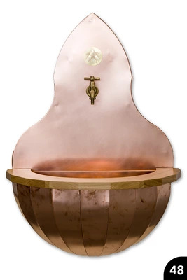 48 Wasserstelle für den Außenbereich mit segmen­tiertem Becken einschließlich gefalzter Elemente