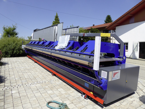 Anlieferung des Variobend-Doppelbiegers DB 8.2,00 bei der Fischer GmbH & Co. KG