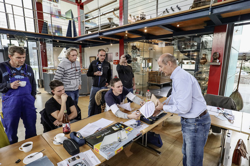 Tag 1: Jörg Hoyer erklärt den Teilnehmern das Abwicklungsprinzip 