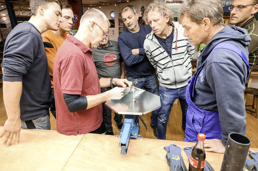 Tag 2: Gert Brenner gibt Tipps zur Einstellung einer Schablone 