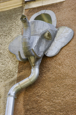 Zinkelefant mit Anschlussbogen