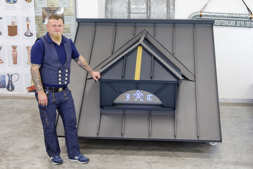 Dachmodell mit Gaube von Jan Trümbach