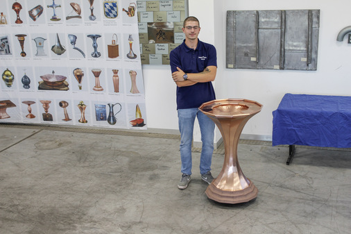 Kupfer-Standtaufbecken von Justin Buck