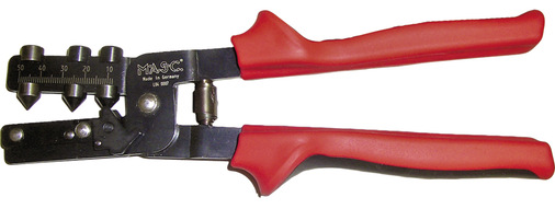 2. Die M.A.S.C.-Ankörnzange ist perfekt zum ­Anzeichnen von Stehfalzscharen geeignet