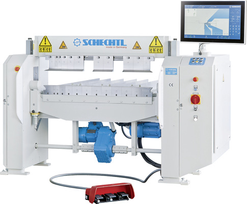 Auch auf motorische Schwenkbiegemaschinen hat Schechtl das Segment­biegen übertragen. Eine Vielzahl von Schechtl Motor-Schwenkbiegemaschinen wie die der Baureihen MAB, MAF, MAZ und MAE können mit Segmentwerkzeugen für zahlreiche und anspruchsvollste Anwendungen ausgestattet werden. Hier in der ­Abbildung das Modell MAXI, welches über das gleiche Werkzeugkonzept wie die UK-Baureihe verfügt - © Bild: Schechtl
