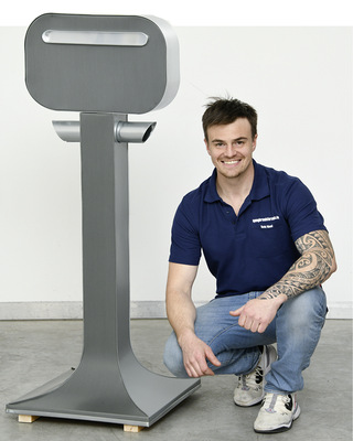 Die Post ist da, bei Kevin Wood