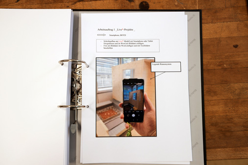 Wichtige Informationen zu Werkzeuge, Maschinen oder Ausführungsdetails sind am GZO per QR Code abrufbar