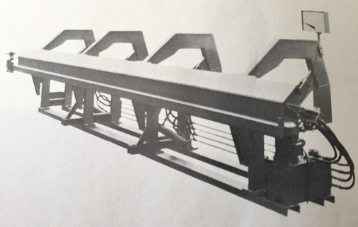 Die Type 77 war eine der ersten hydraulisch arbeitenden Jorns-Biegemaschinen