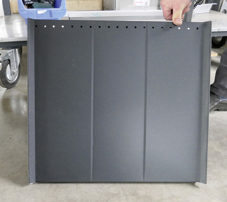  Das vorgefertigte Seitenteil der Schornsteinbekleidung im Detail