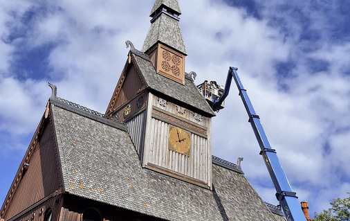 Die Sanierungsmaßnahme am Objekt gestaltete sich aufgrund der Arbeit aus dem Steiger sehr komplex