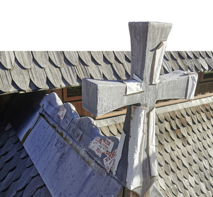 Auch an den Kreuzen waren die Längsnähte eingerissen