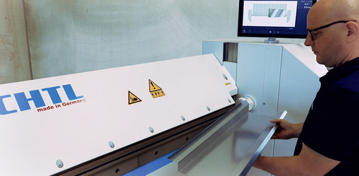 Alles im Blick: Steuerung und Maschinengeometrie erleichtern die Herstellung konischer Profile