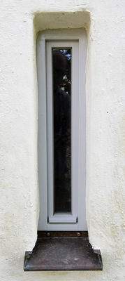 Fertig montiertes Fenstersimsprofil