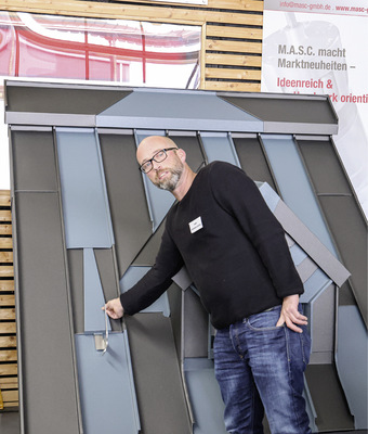 Maximilian Braun stellt sein Spengler-Kettenkarussell vor