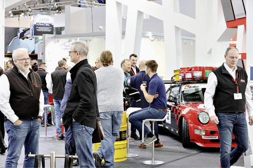 Fachgespräche am Messestand des Enke-Werks - © Bild: BAUMETALL
