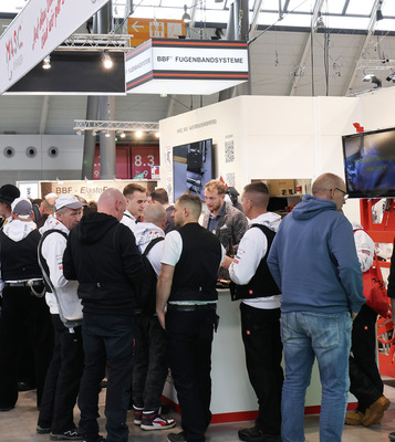  Großer Andrang am Messestand des M.A.S.C.-Teams von Martin Fischer