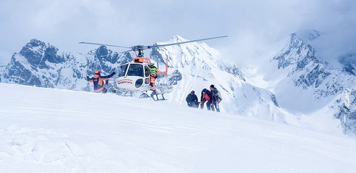   Die Wetterlage erschwert die Heliflüge 