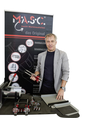 Masc-Geschäftsführer Jens Rausch stellt Neuheiten vor - © Bild: BAUMETALL
