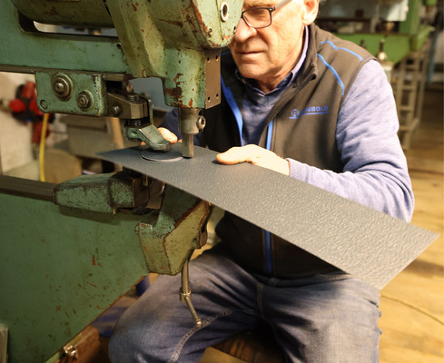    Schneiden einer Ronde an einer Pullmax