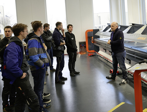  Andrea Gervasio zeigt, wie bei der Spiegel AG digitale Durchgängigkeit verstanden wird