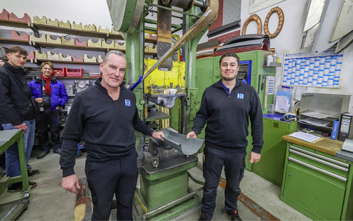  Thomas Mitter und Sam Suchant am „Ulmer Fallwerk“