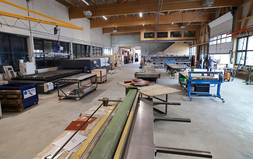  Blick in die modern ausgestattete und geräumige Spenglerwerkstatt der Bauimpuls AG