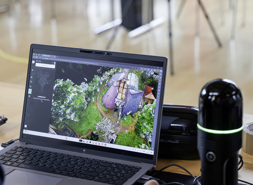  Die Maß-Punktwolke um das Europäische Klempner- und Kupferschmiede-Museum kann dreidimensional bewegt werden