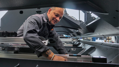 Bei der Feinkalibrierung wird nichts dem Zufall überlassen. Kunden des Unternehmens schätzen dabei besonders die Schweizer Präzision und Genauigkeit