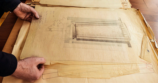 Im Firmenarchiv können die Galanteriespengler auf historische Zeichnungen und Entwürfe zurückgreifen