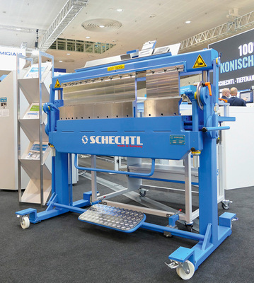 Die Schechtl UKF zur flexiblen Herstellung von größeren geschlossenen Formen