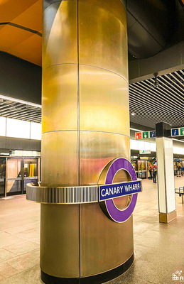 ... und an der Londoner U-Bahn-Station der Canary Wharf – Elizabeth Line