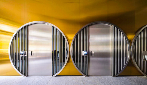 Gelungenes Edelstahl-Design von Architekt Hadi Teherani