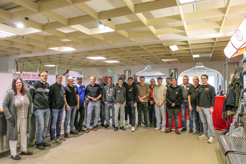 Gemischte Netzwerkgruppe: Beim diesjährigen BAUMETALL-Treff konnten die Redaktion Teilnehmer aus drei Ländern begrüßen. Auch vier Auszubildende waren in diesem Jahr mit vor Ort