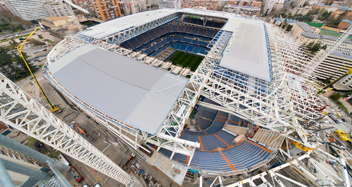Die Dachkonstruktion des Bernabéu-Stadions war nur durch Verwendung des hochfesten Premiumstahls S60QL1 beispielsweise von Dillinger möglich
