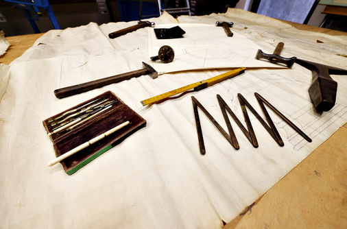 Mit diesen Zeichen- und Maßutensilien wurden die Pläne angefertigt