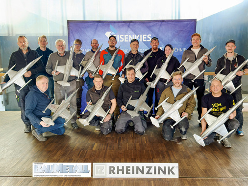 Geschafft! Gastgeber Markus Felder (vorne r.)  zusammen mit Workshop­trainern und Teilnehmern