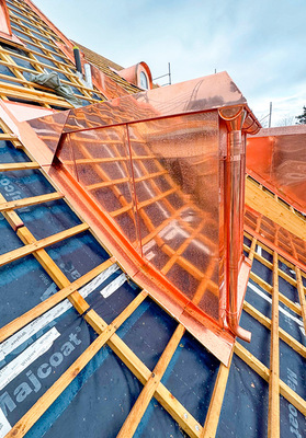 Formschön und verspannungsfrei: die Seitenbekleidung im Stecksystem