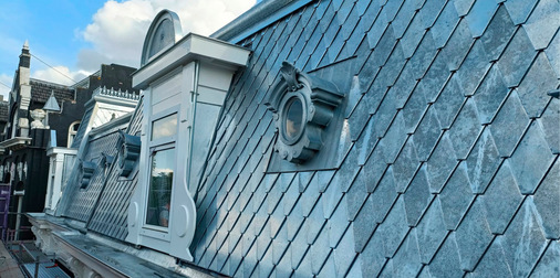 Der Fachbetrieb Bluekens Zink ist auf die Arbeit mit Titanzink spezialisiert