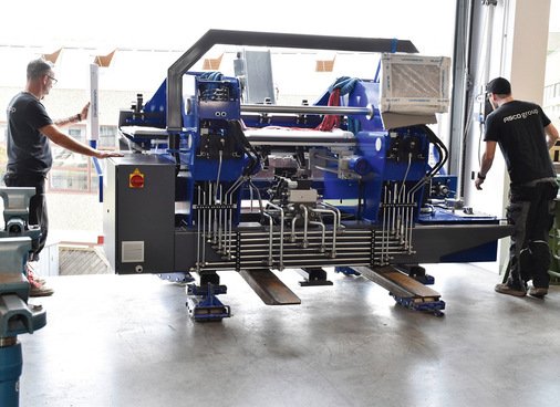 Der 2 m kurze Dobbelbieger von Variobend wird in Empfang genommen