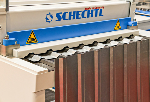 Schechtl-Profilschere mit geometrisch abgestimtem Trapezmesser