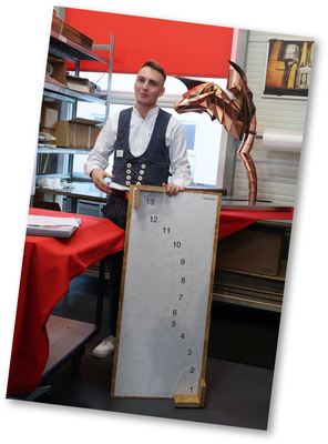 Dennis Gramm zeigt die Abwicklung