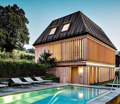 So macht Urlaub Spaß – wegen des Pools und der schönen Spenglerarbeit