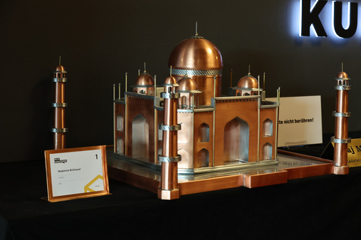 Detailreiches Modell des Weltkulturerbes „Taj Mahal“ von Madeleine Brülisauer