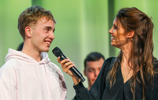 Preisträger Livio Dux beantwortet Annina Campells Fragen zu seinem Wettbewerbsstück Kunst an Bau(m)