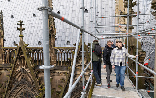 Privilegierte Perspektive: der Gang über das Baugerüst